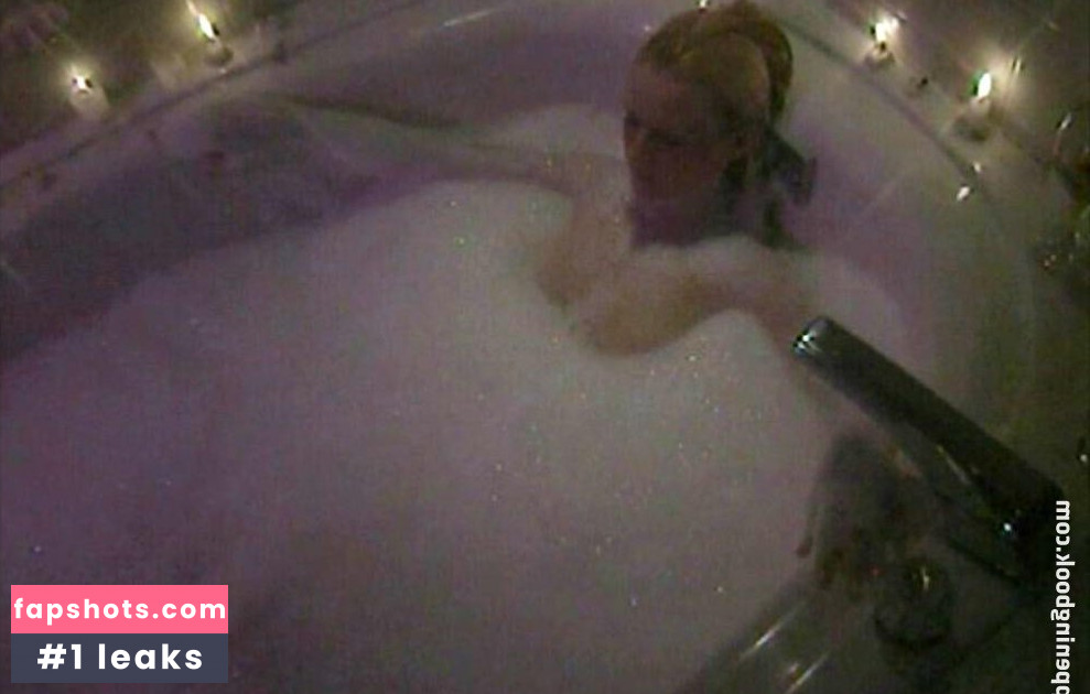 Stacia Crawford gallery photo #3