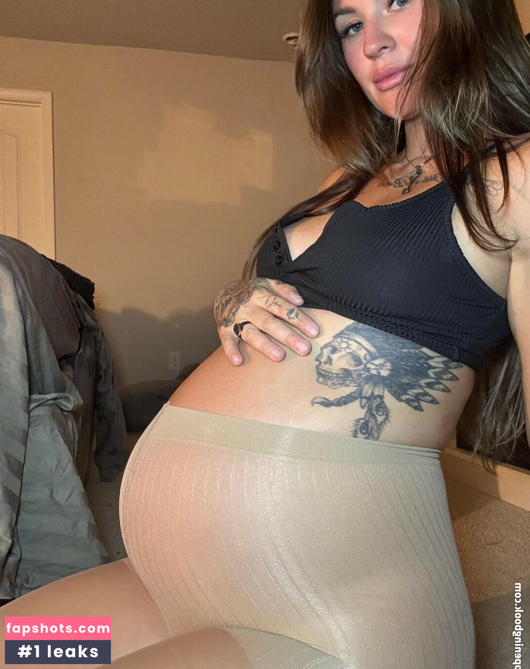 Stacysmomm nude babe gallery