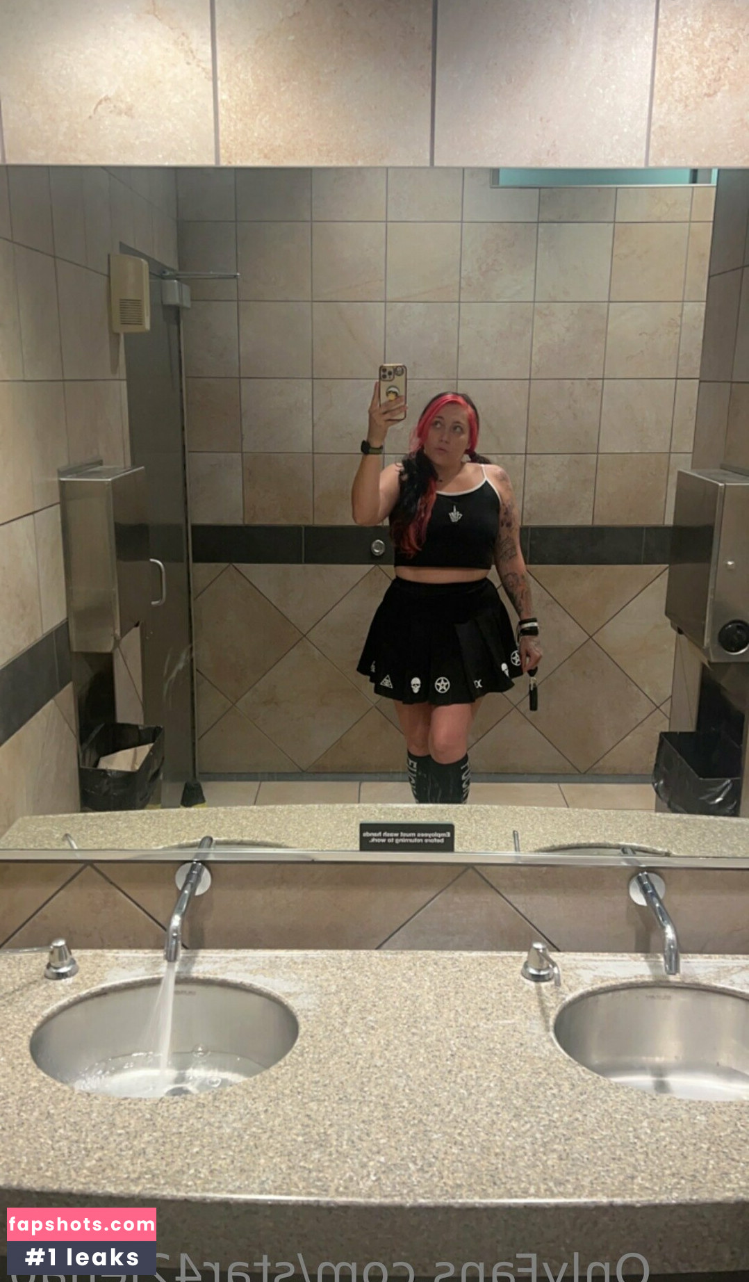 star42lena0 Filtración Desnuda OnlyFans Foto #21 - Fapshots