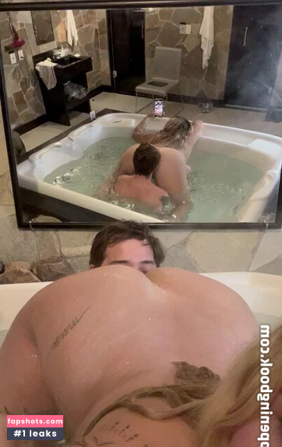 Stef Mwndstef gallery photo #3