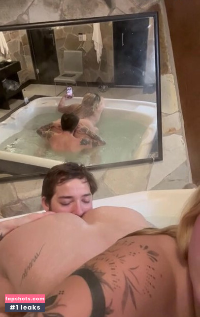 Stef Mwndstef gallery photo #6