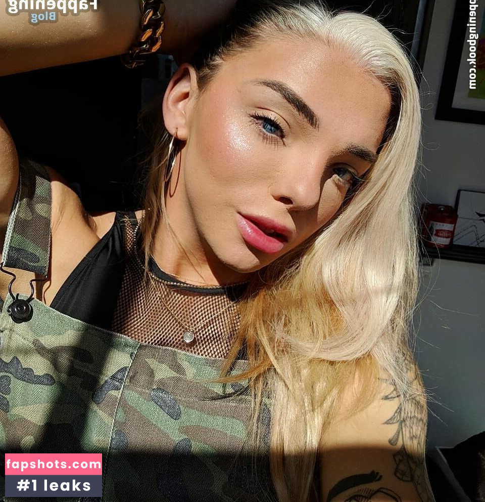 Stef Sanjati gallery photo #13