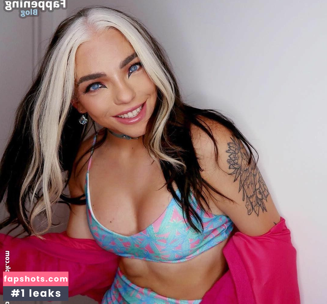 Stef Sanjati gallery photo #24