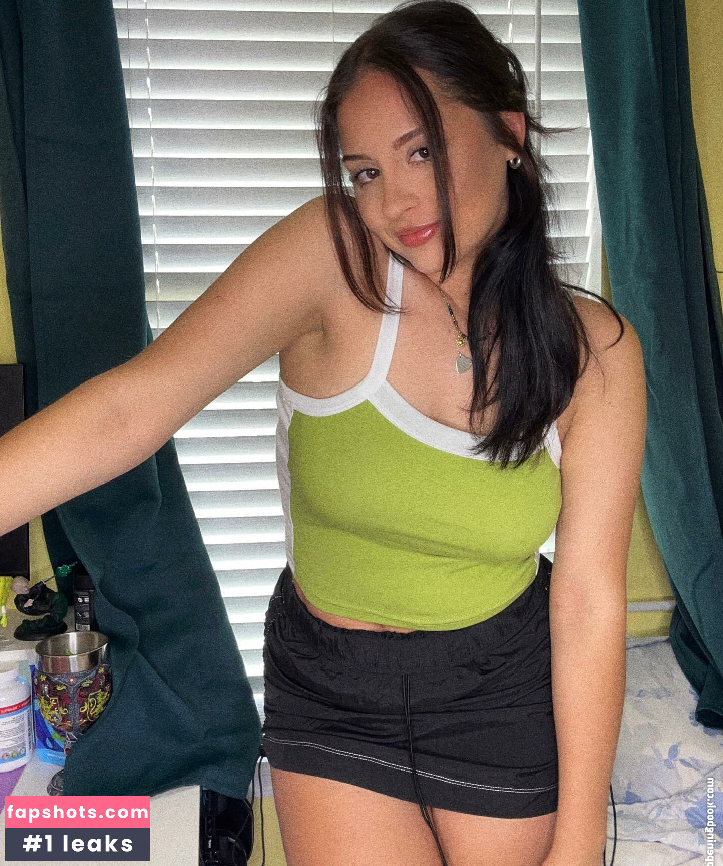 Stef Solari gallery photo #84