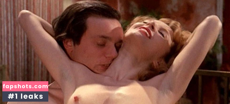 Stefania Casini nude babe gallery