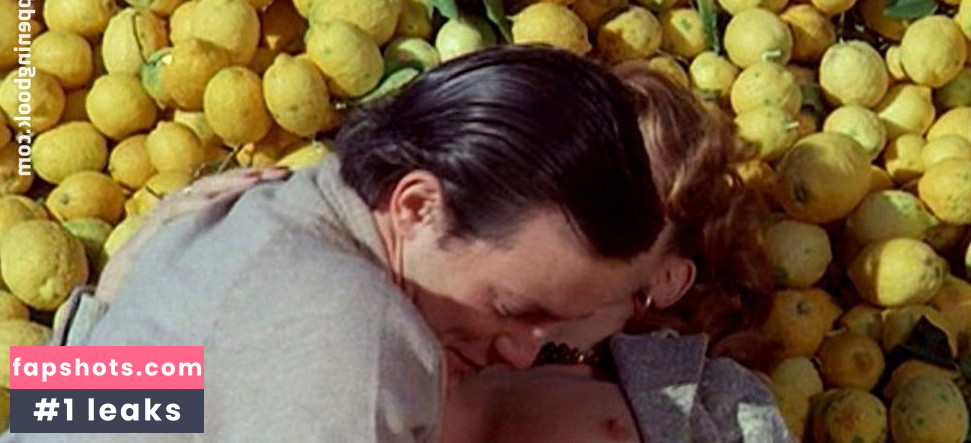 Stefania Casini gallery photo #24