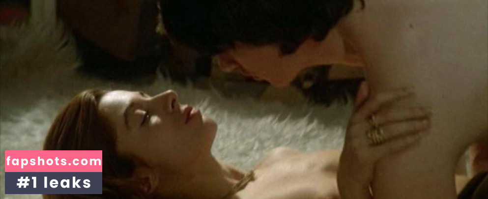 Stefania Casini gallery photo #9