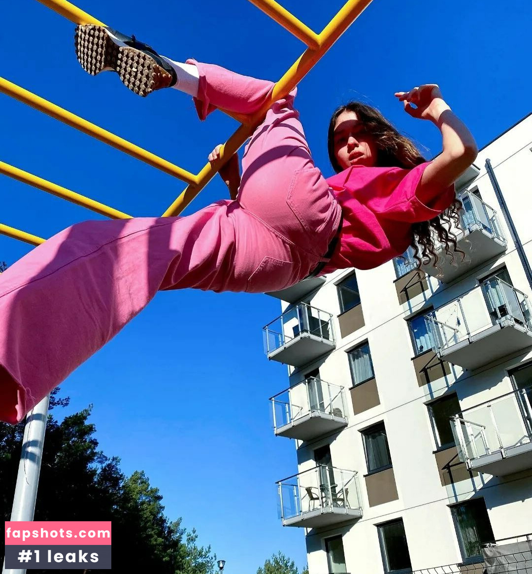 Stefania Deriabina gallery photo #135