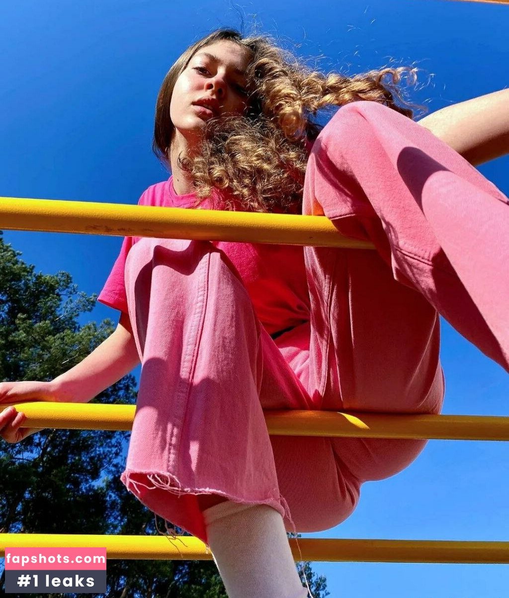 Stefania Deriabina gallery photo #149