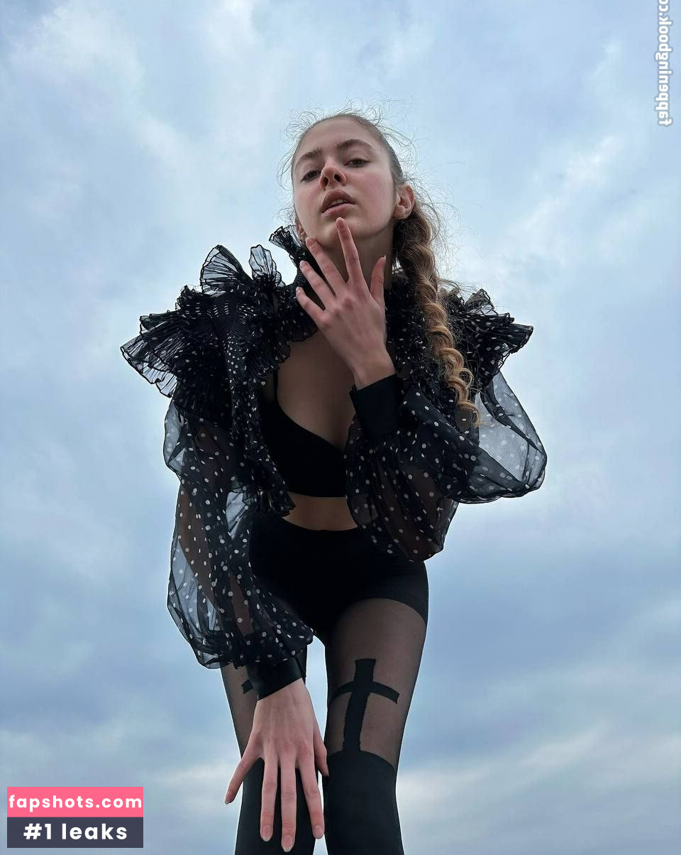 Stefania Deriabina gallery photo #200