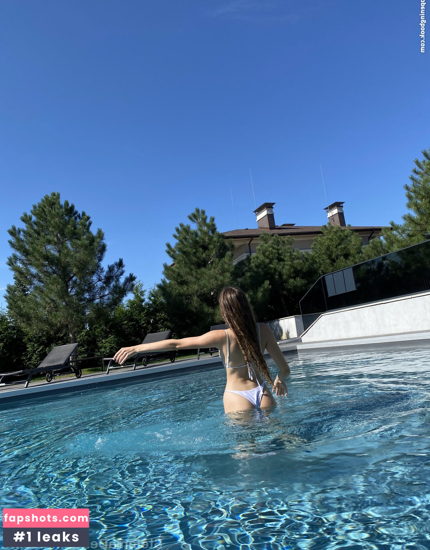 Stefania Deriabina gallery photo #233