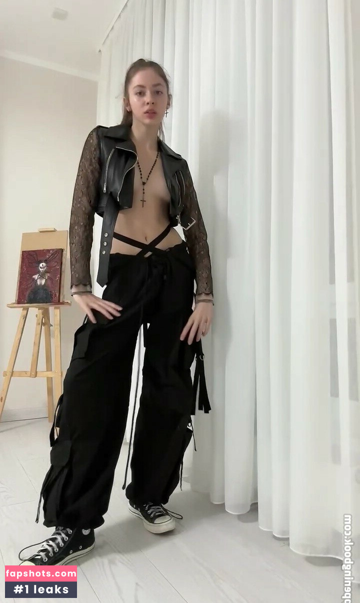 Stefania Deriabina gallery photo #79