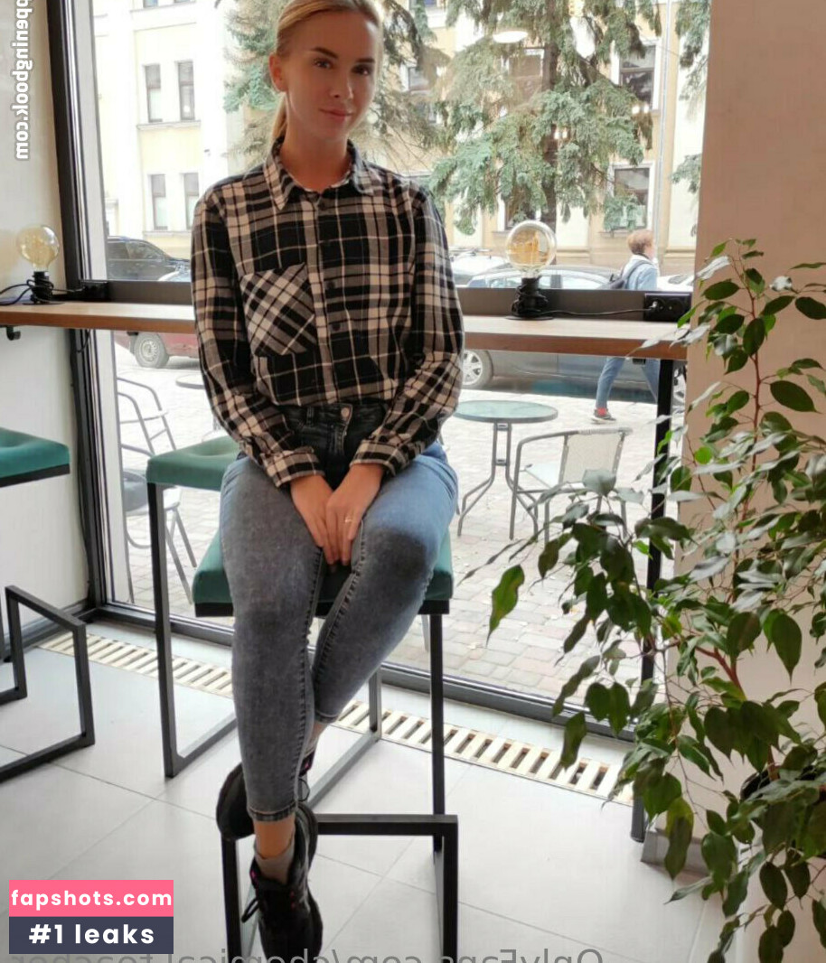 Stefania gallery photo #7