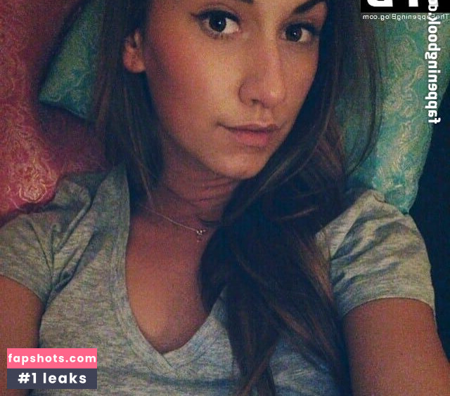 Stefanie Balk gallery photo #3