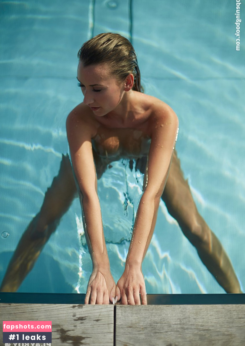 Stefanie Balk gallery photo #68