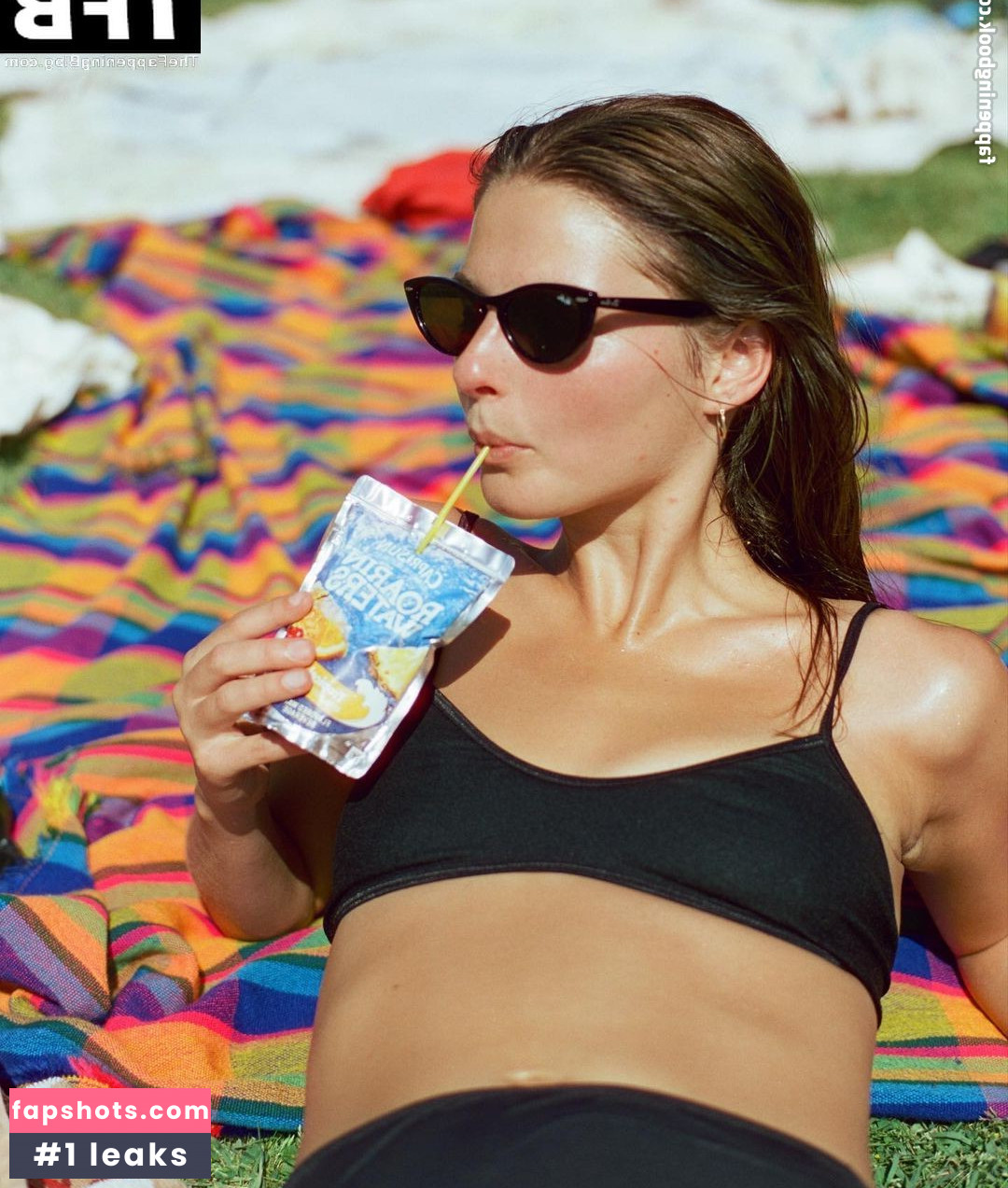 Stefanie Scott gallery photo #21