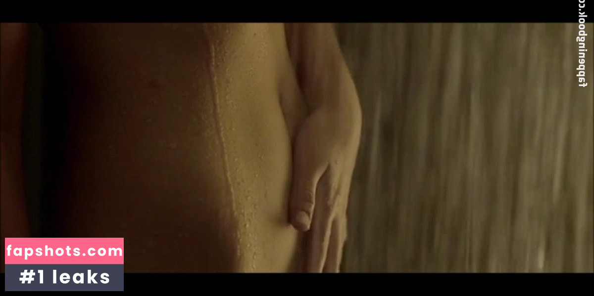 Stefanie Scott gallery photo #37