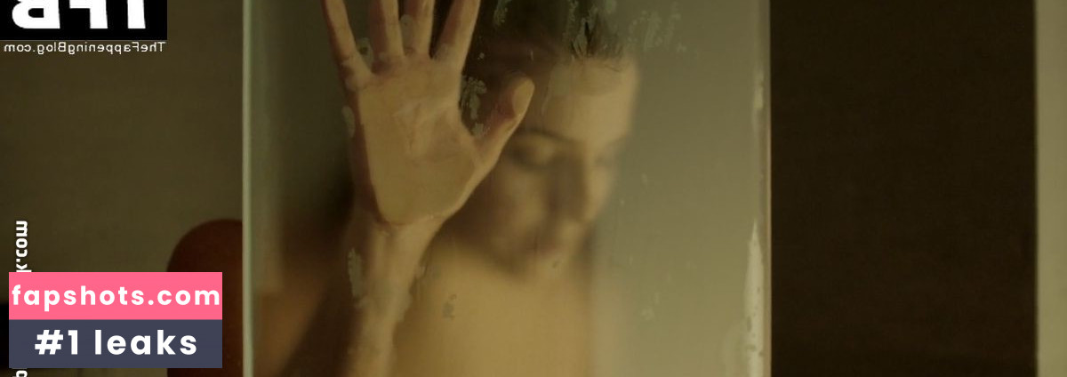 Stefanie Scott gallery photo #6