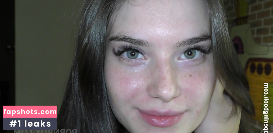 Stefany Kyler gallery photo #38