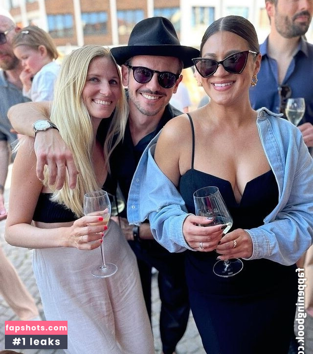 Steffi Brungs gallery photo #19