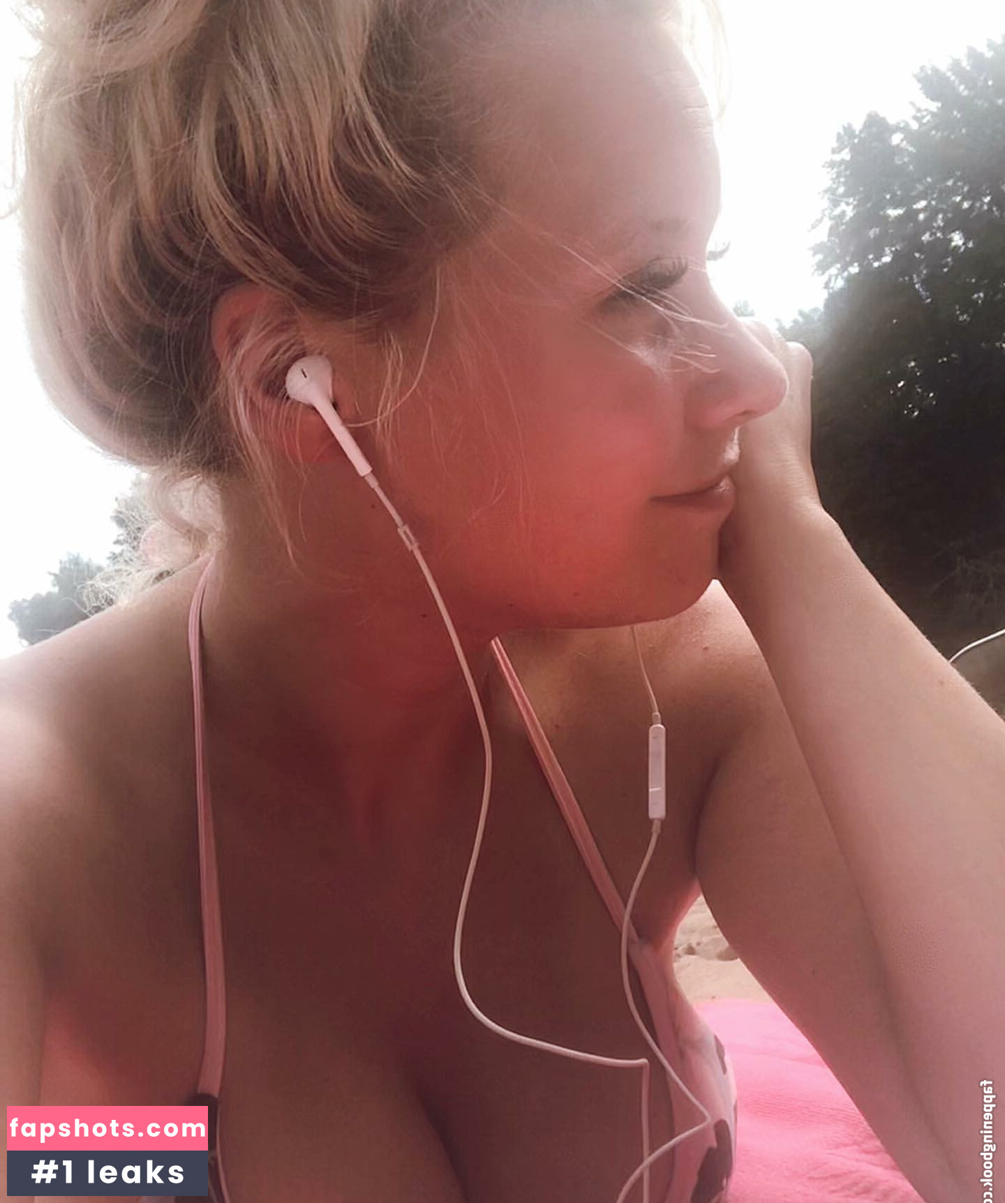 Steffi Landerer gallery photo #101