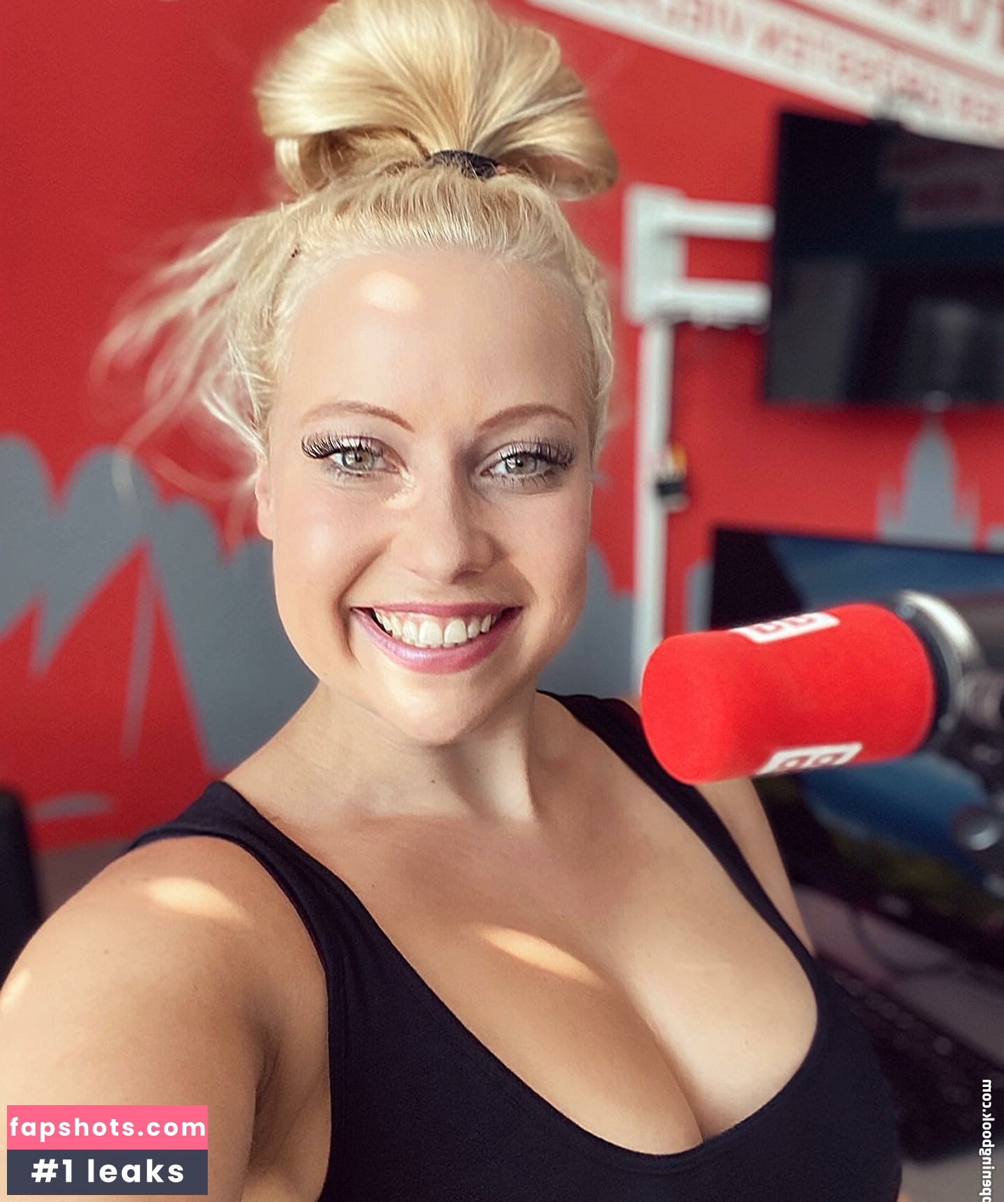 Steffi Landerer gallery photo #104