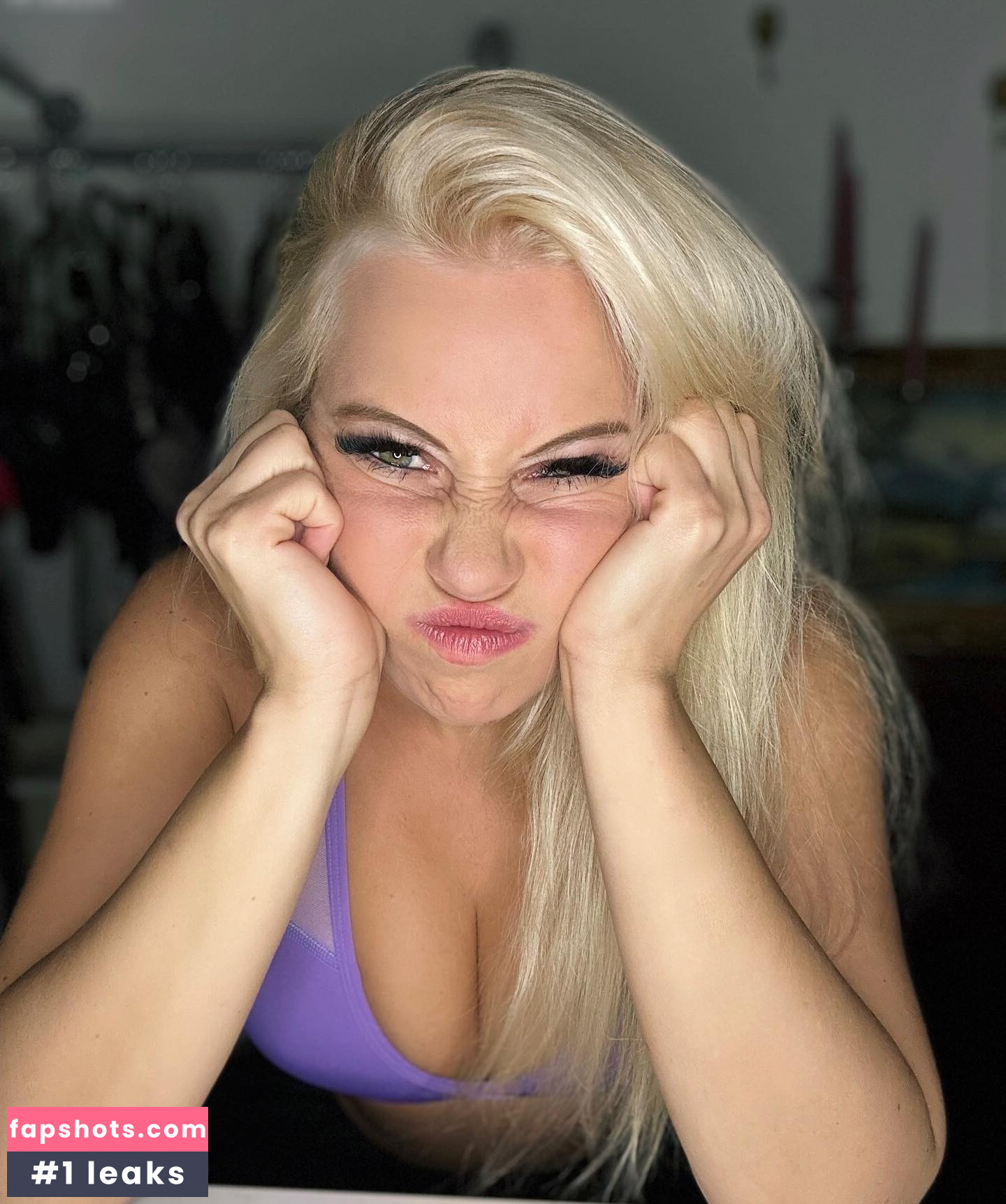 Steffi Landerer gallery photo #38