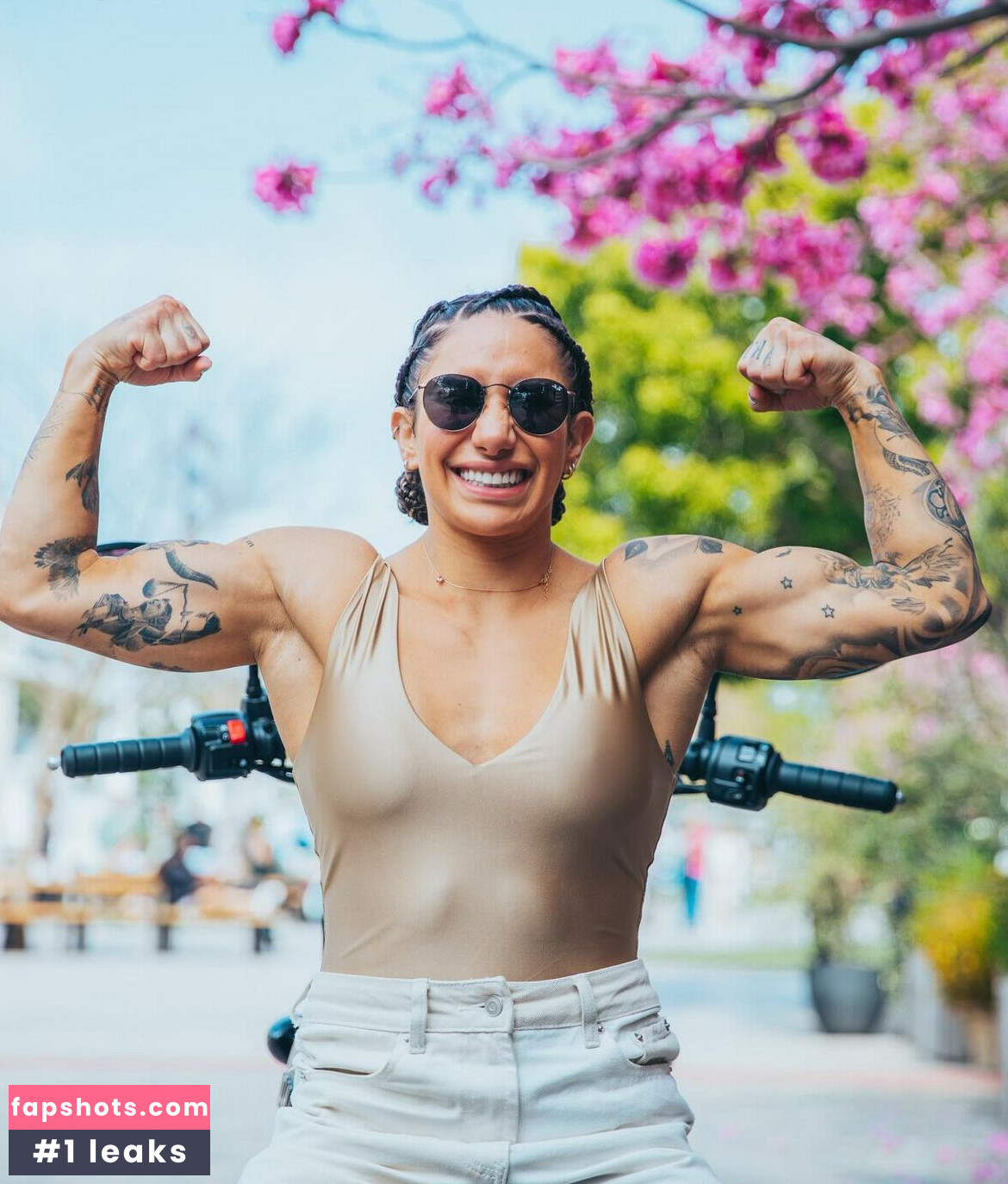 Stefi Cohen gallery photo #13