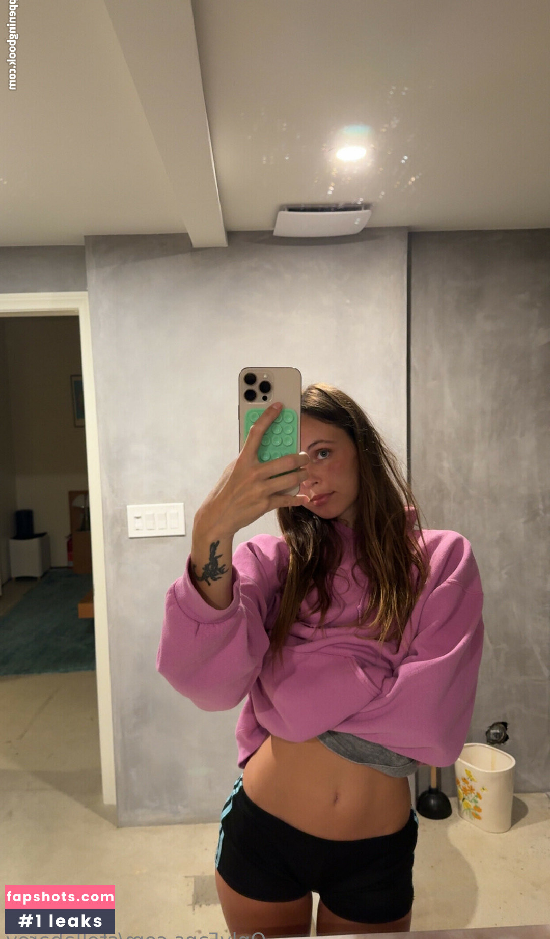 Stella Barey gallery photo #24