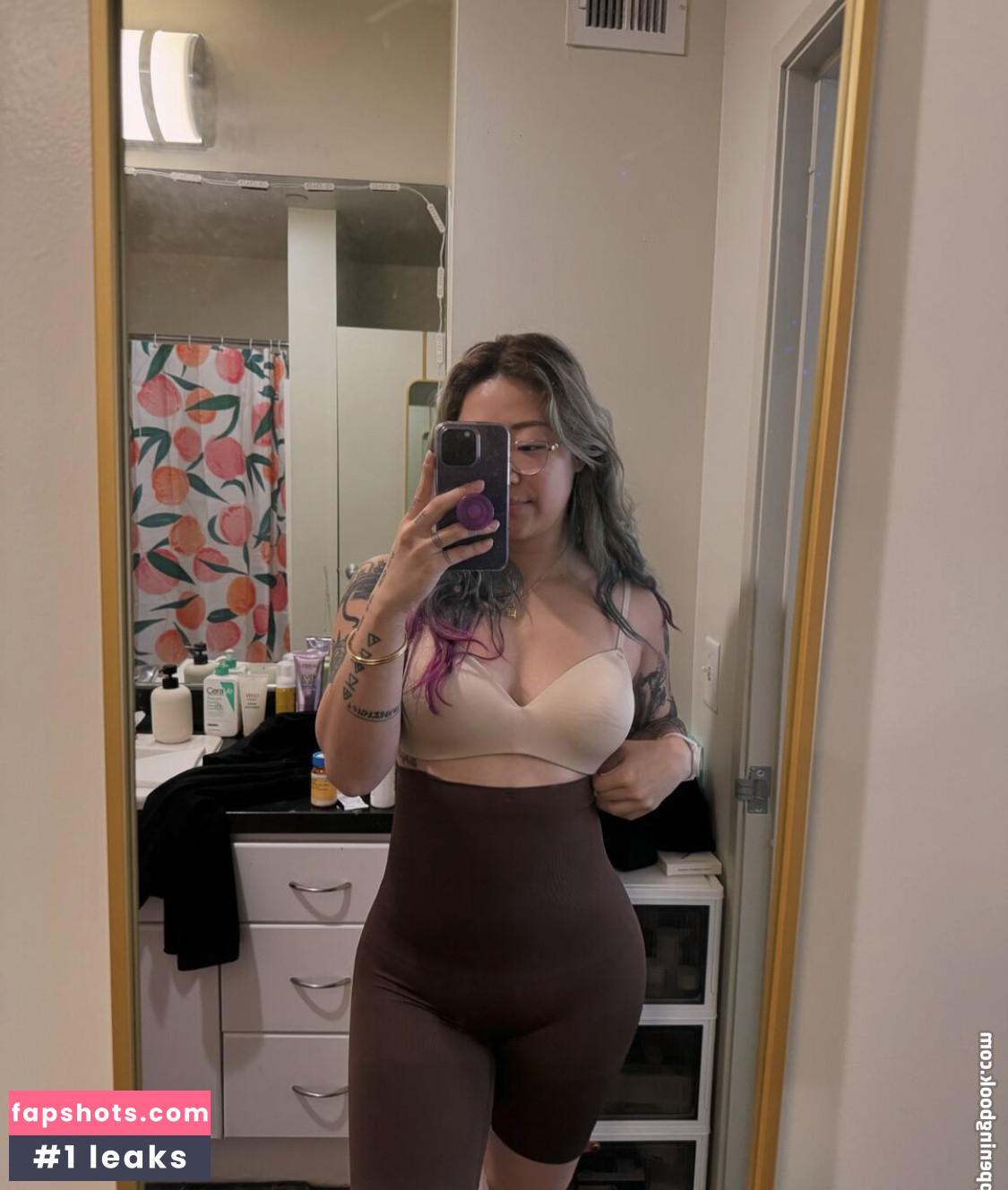 Stella Chung nude babe gallery