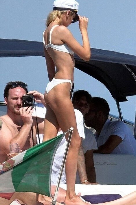 stella-maxwell gallery photo #203