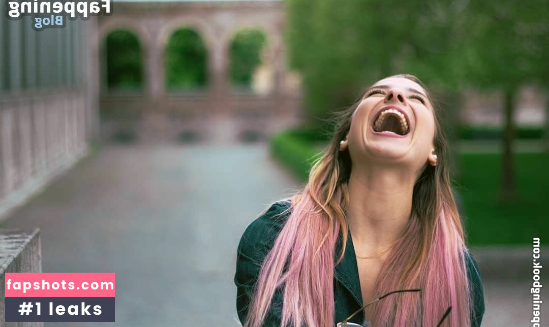 Stella Stegmann gallery photo #15