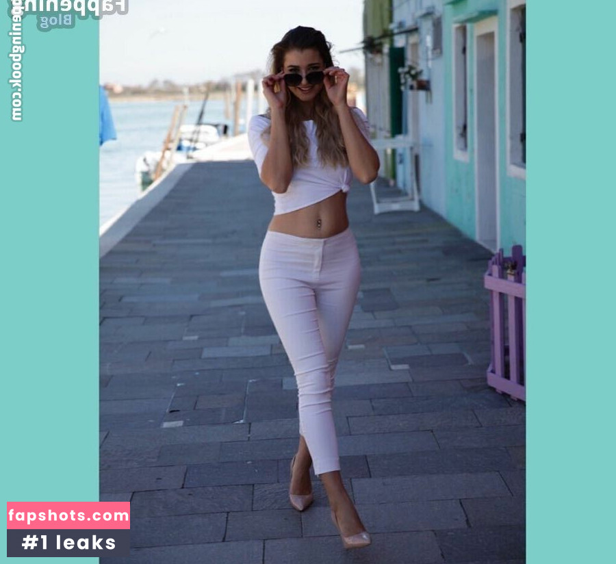 Stella Stegmann gallery photo #16