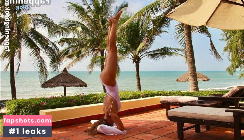 Stella Stegmann gallery photo #25