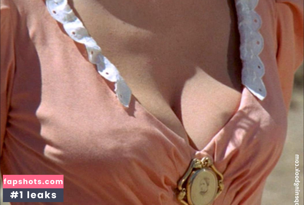 Stella Stevens gallery photo #17