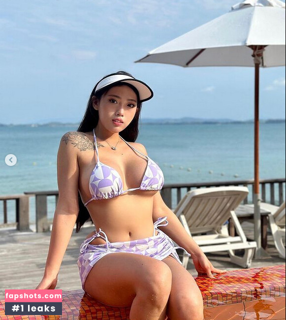 Stella Xu gallery photo #4