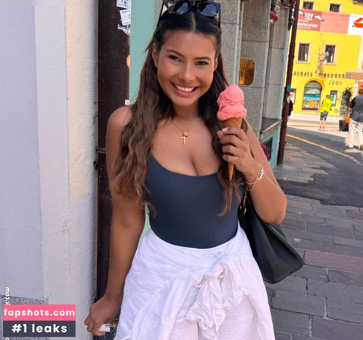 Steph Karl gallery photo #2