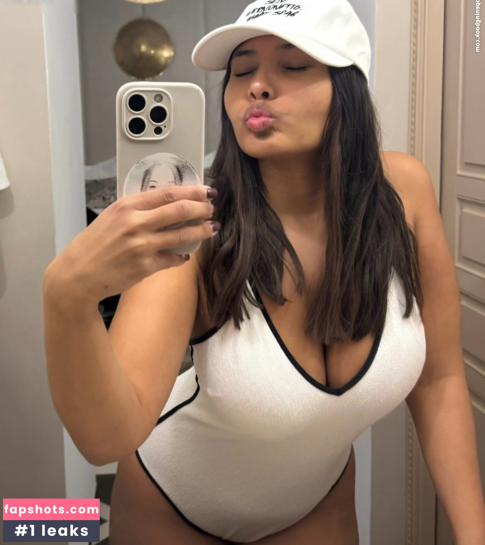 Steph Karl gallery photo #14