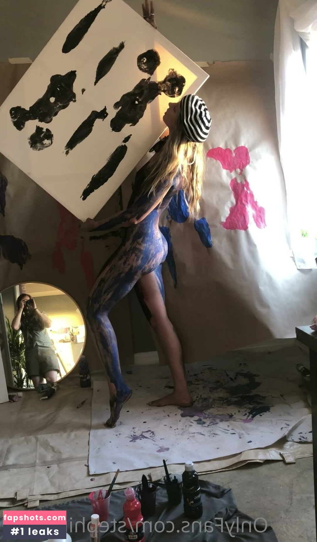 Steph Sinn gallery photo #79