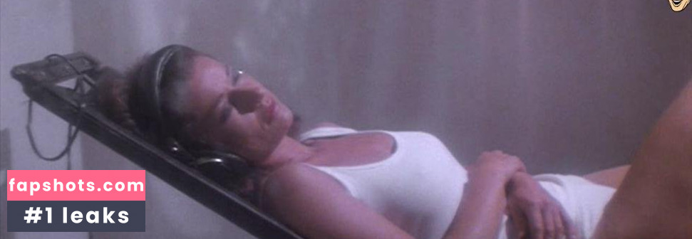 Stephanie Beacham gallery photo #19