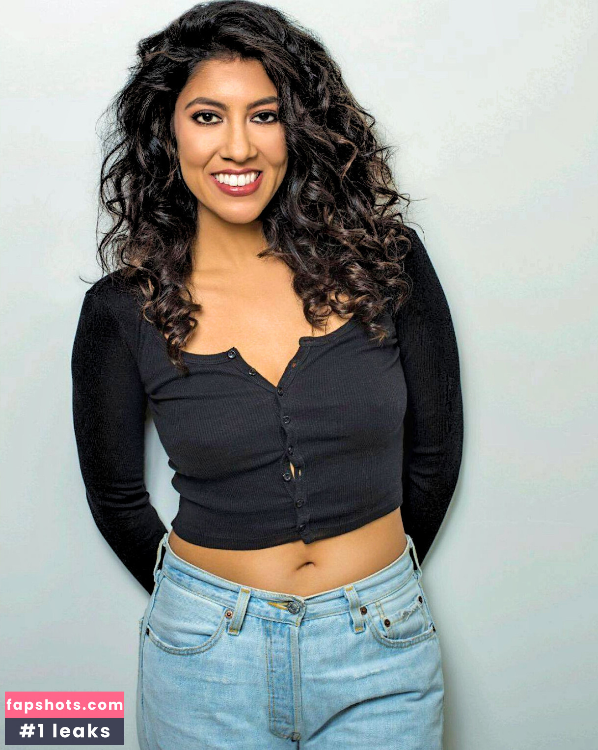Stephanie Beatriz gallery photo #19