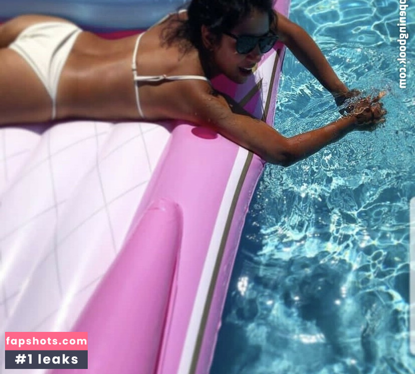 Stephanie Beatriz gallery photo #63