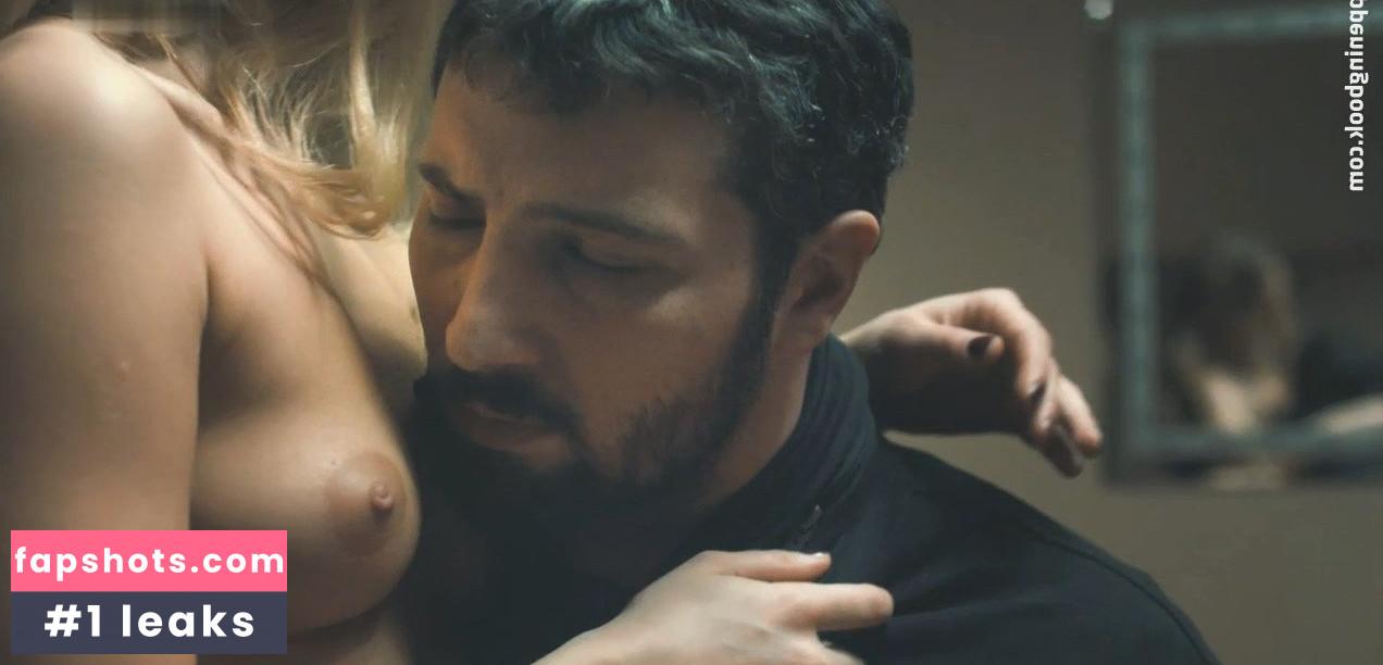 Stephanie Buddenbrock gallery photo #6