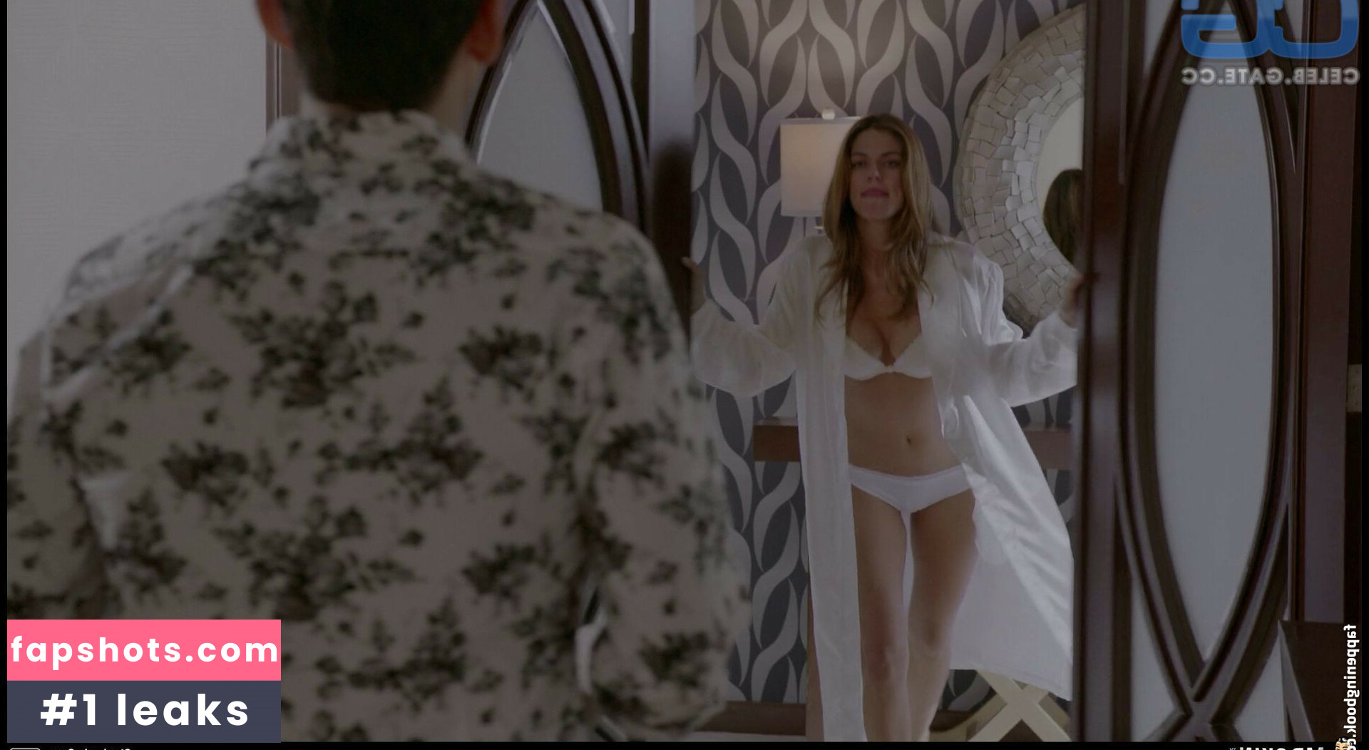 Stephanie Cayo gallery photo #20