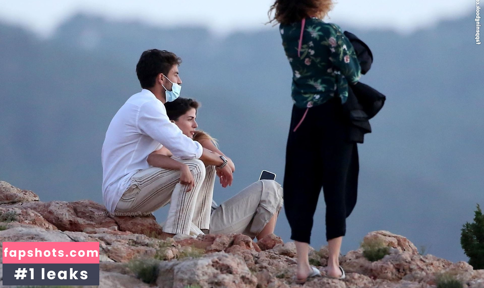 Stephanie Cayo gallery photo #88