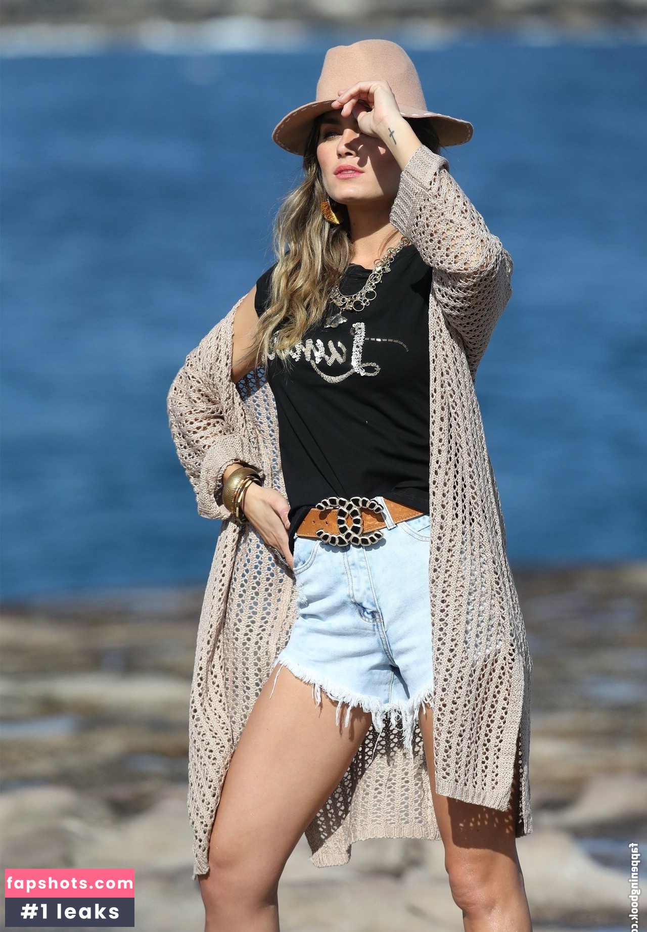 Stephanie Claire Smith gallery photo #47