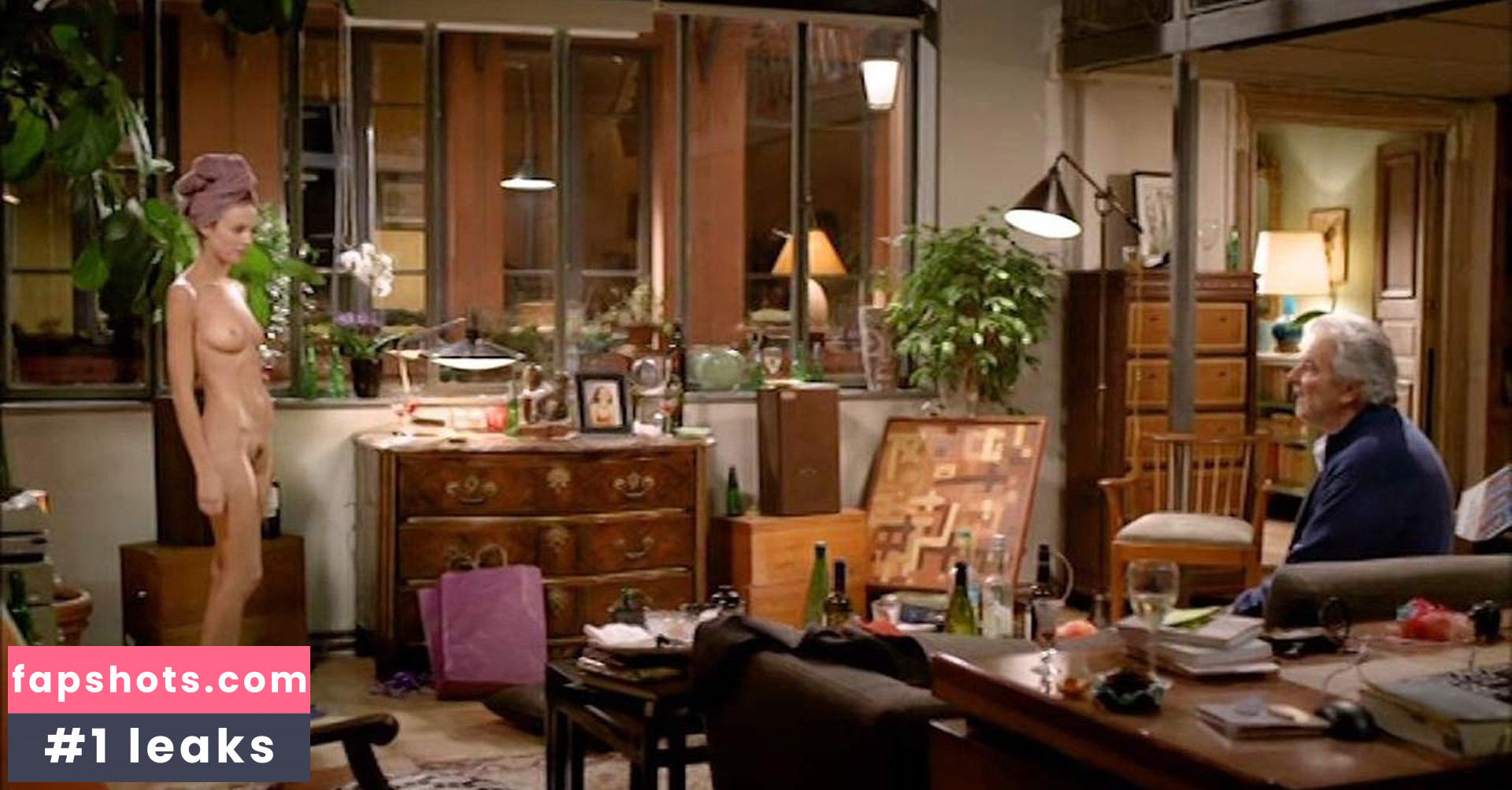 Stéphanie Crayencour gallery photo #10