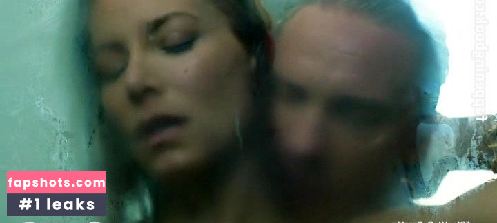 Stephanie Drapeau gallery photo #11