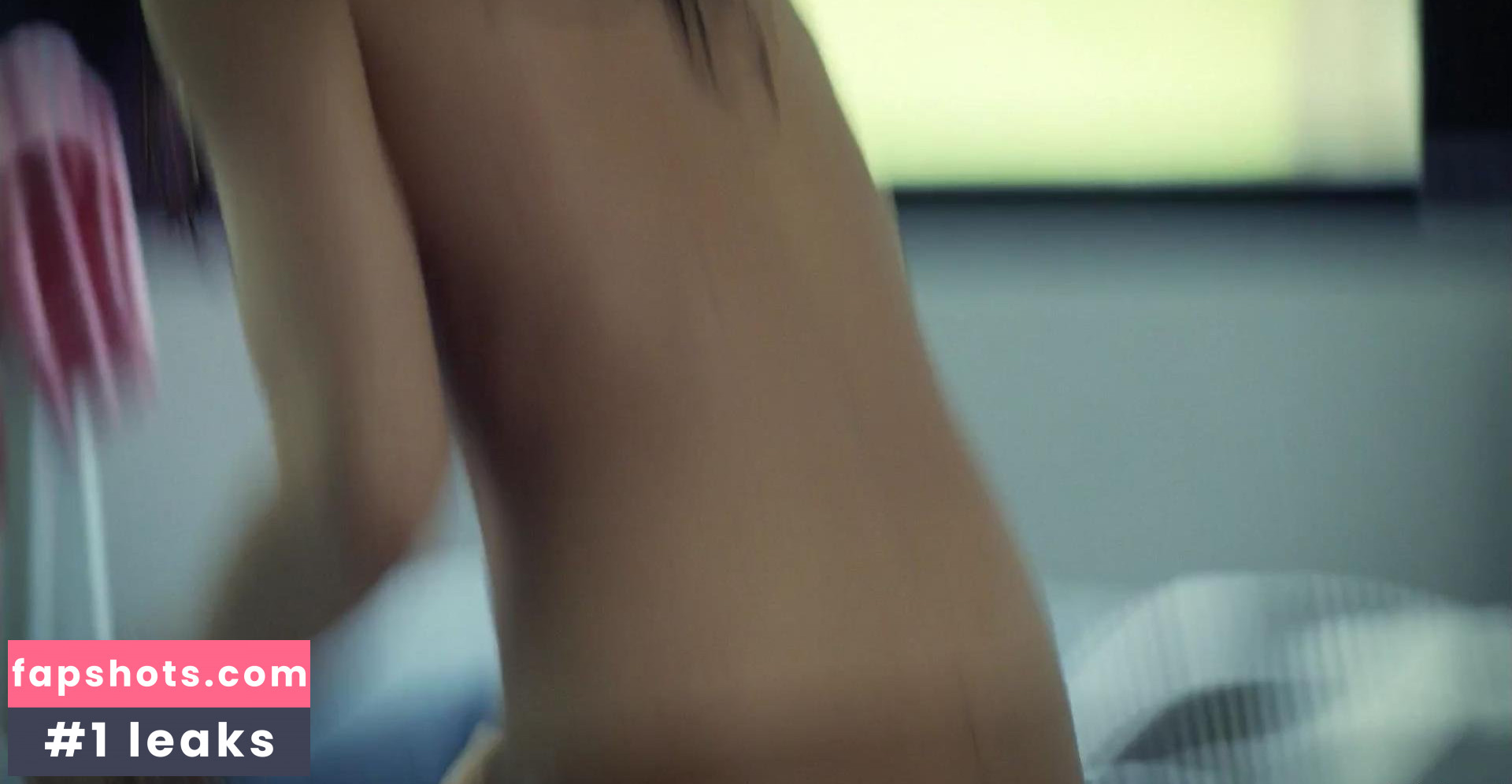 Stephanie Drapeau gallery photo #14