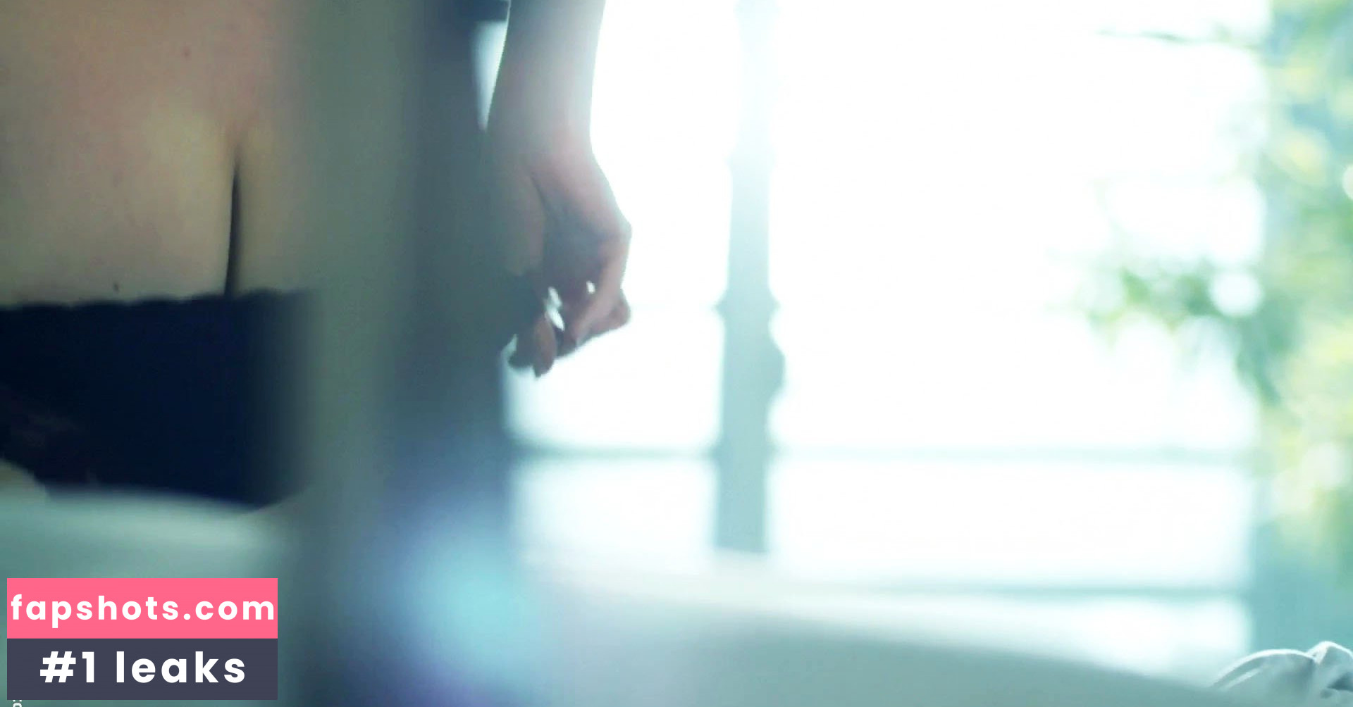 Stephanie Drapeau nude babe gallery